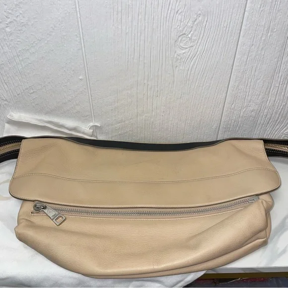 Chloe Leather Clutch Purse! - Picture 6 of 12